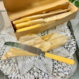 Ножи столовые "Ижорский з-д" г.Лениград, СССР. Карболитовая ручка, лезвие нерж сталь. Цена за 6шт. Картинка 1